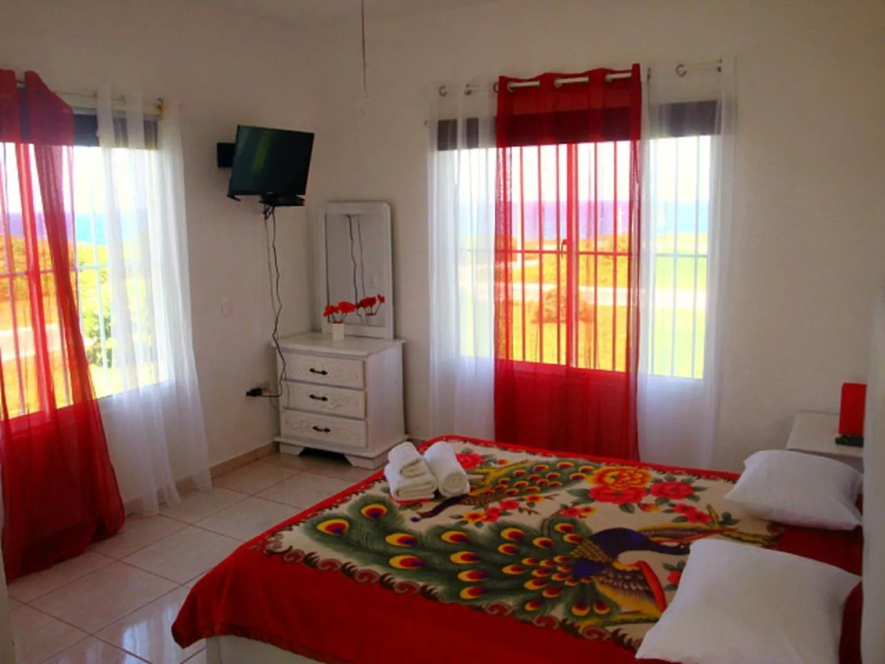 El Malecon B&B Hotel Cabrera Bed & Breakfast